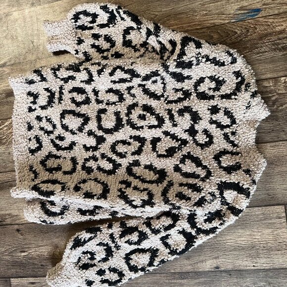 Super Fuzzy Knit Leopard Print Open Front Cardigan - Picture 14 of 14
